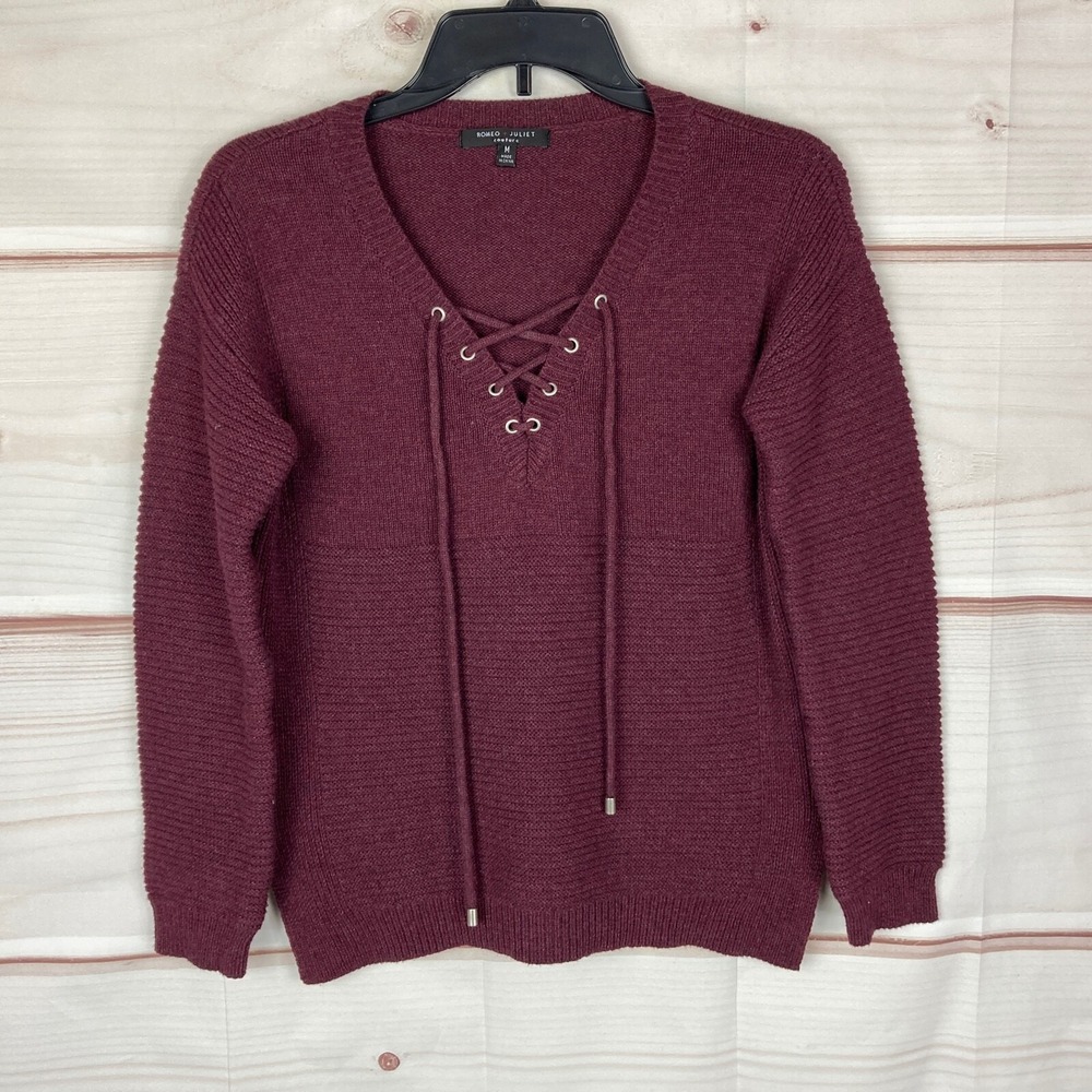 Romeo & Juliet Sweater Womens M Red V-Neck Lace Up Pullover Long Sleeve Solid